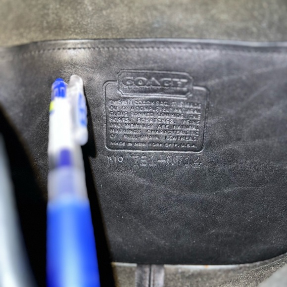 Vintage Coach Collegiate Bag - Picture 12 of 12